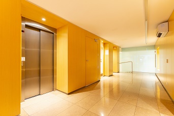 Lifts / Elevators